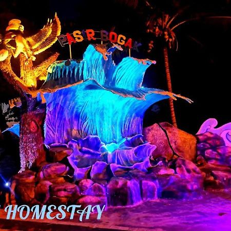 Em Homestay Pekan Pangkor ภายนอก รูปภาพ