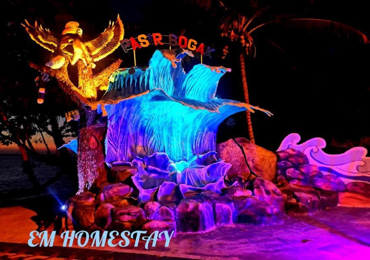 Em Homestay Pekan Pangkor ภายนอก รูปภาพ